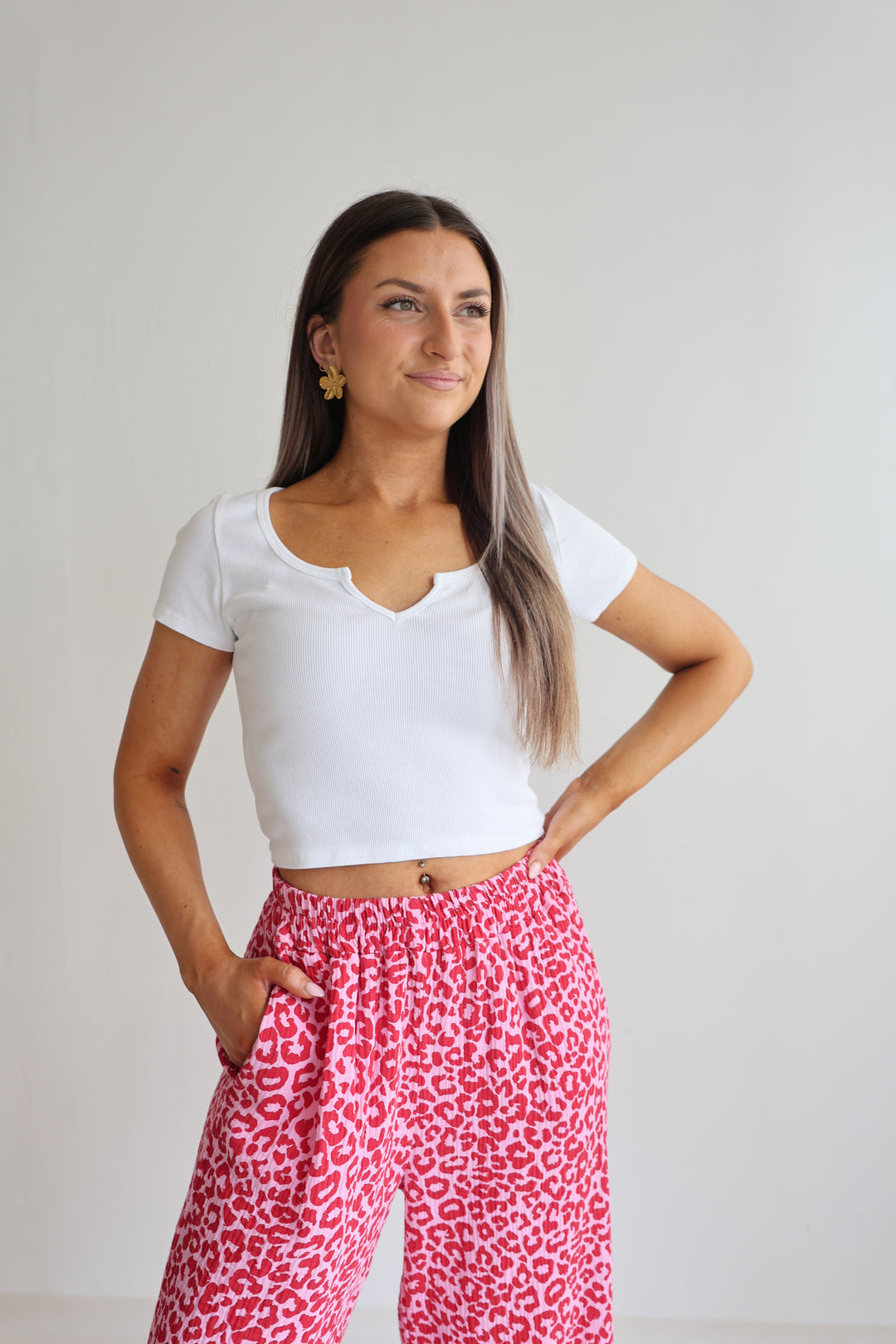 Basic T-Shirt mit V-Ausschnitt Shelly