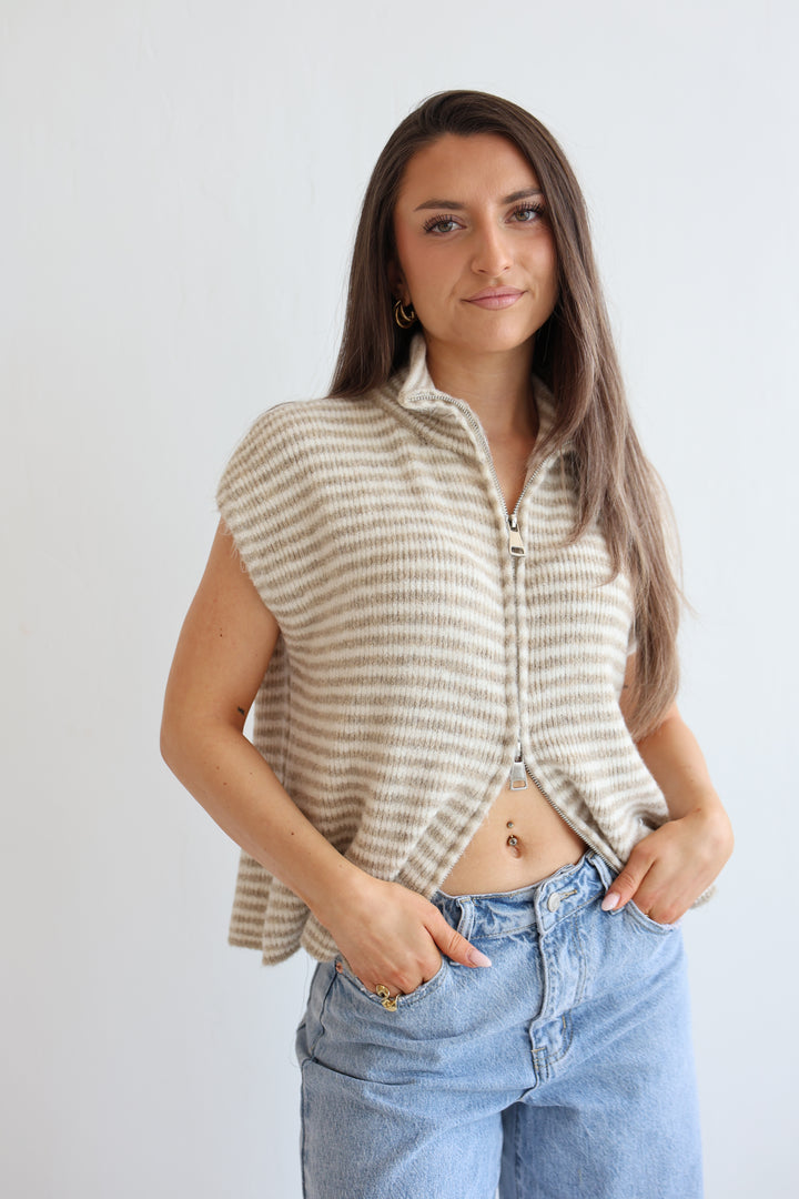 Zip Vest Fine Stripes