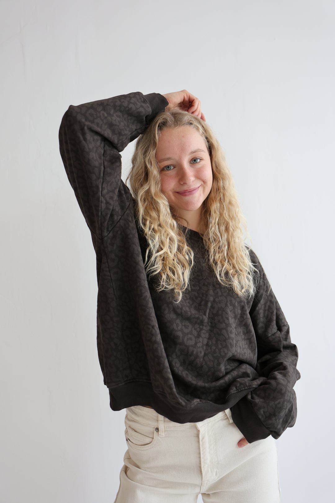 Sweater mit Leoprint