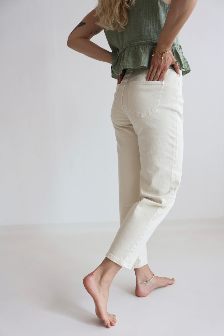 Cream Fit Mom Jeans