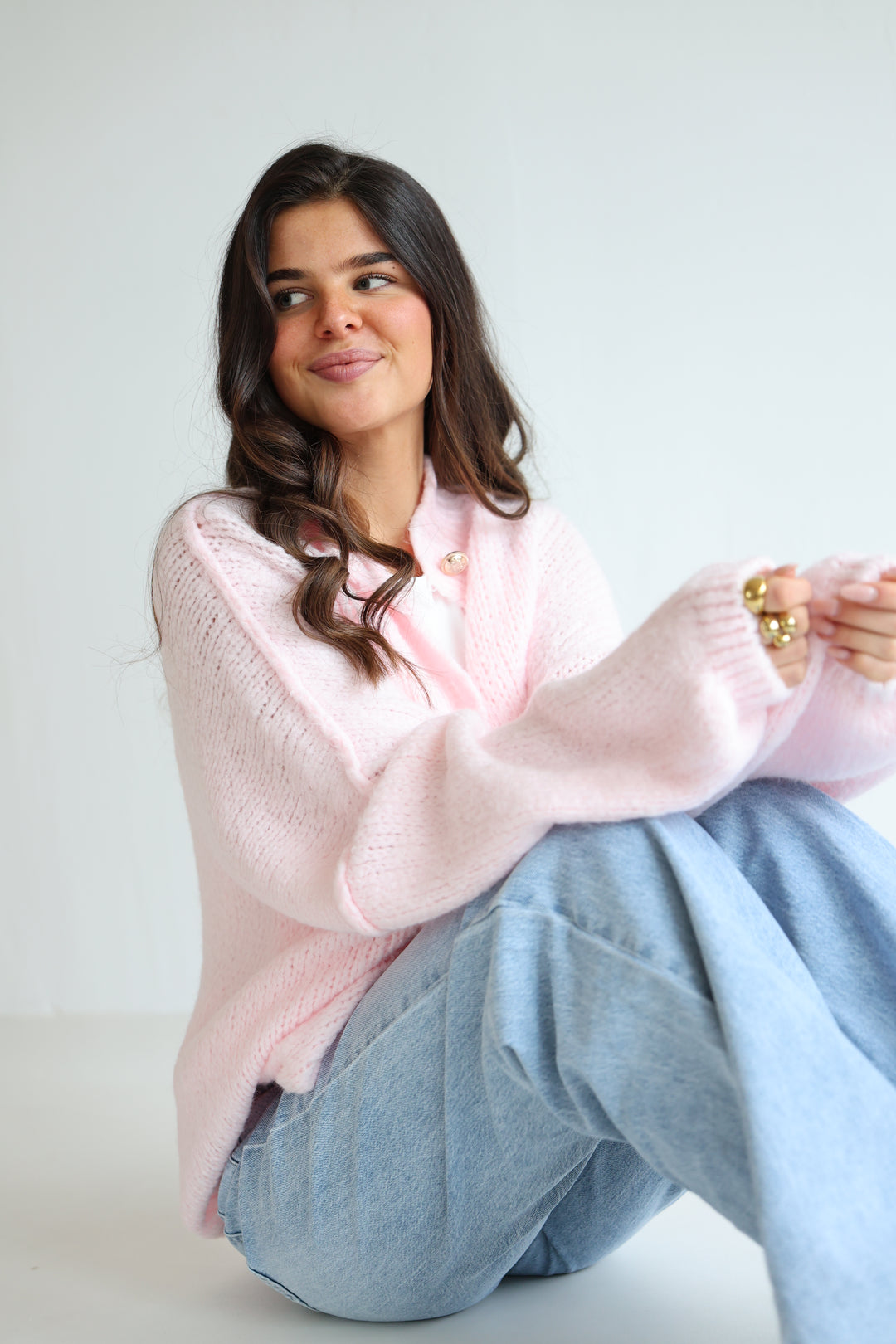 Langer Oversize Cardigan mit goldenen Manschettenknöpfen Claire