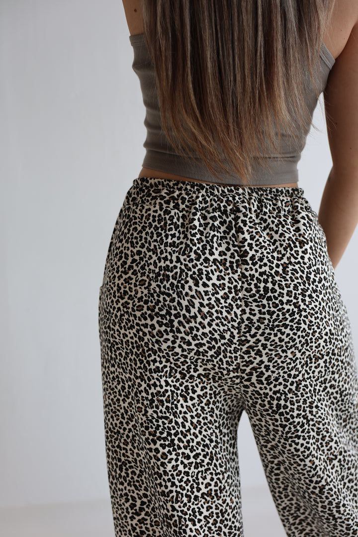 Sweatpants mit Leoprint Everyday
