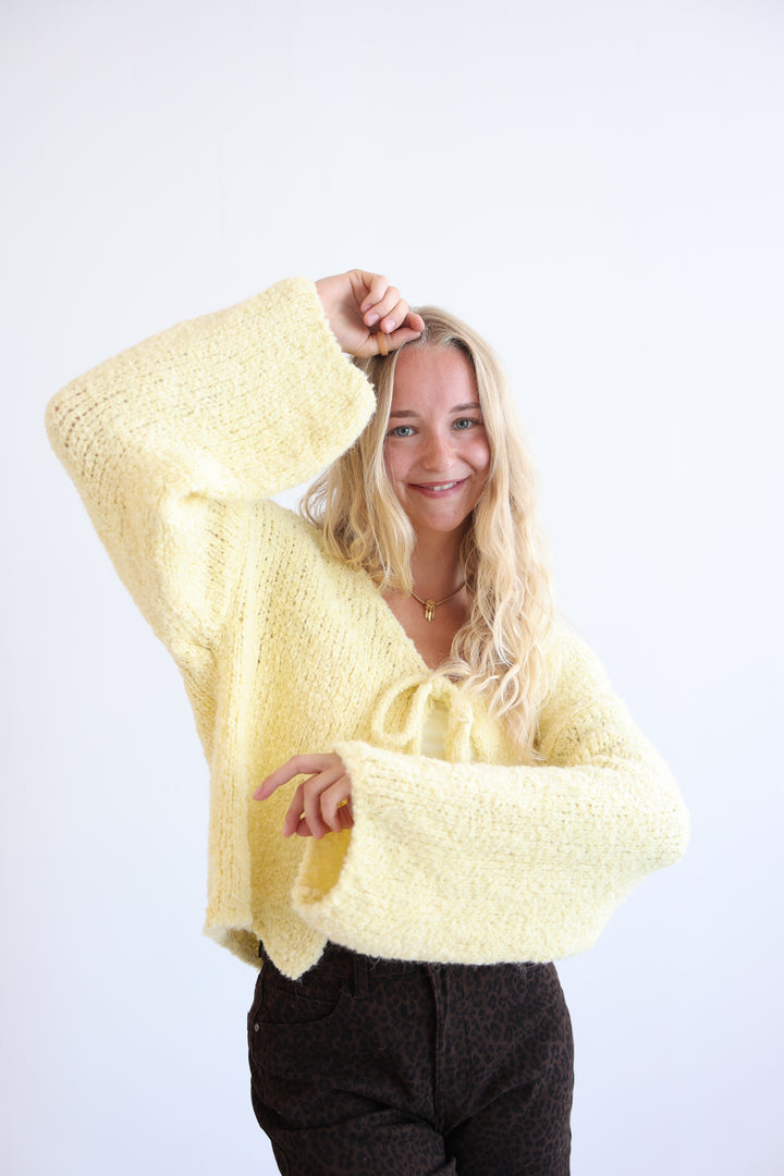 Cardigan Fluffy Tie