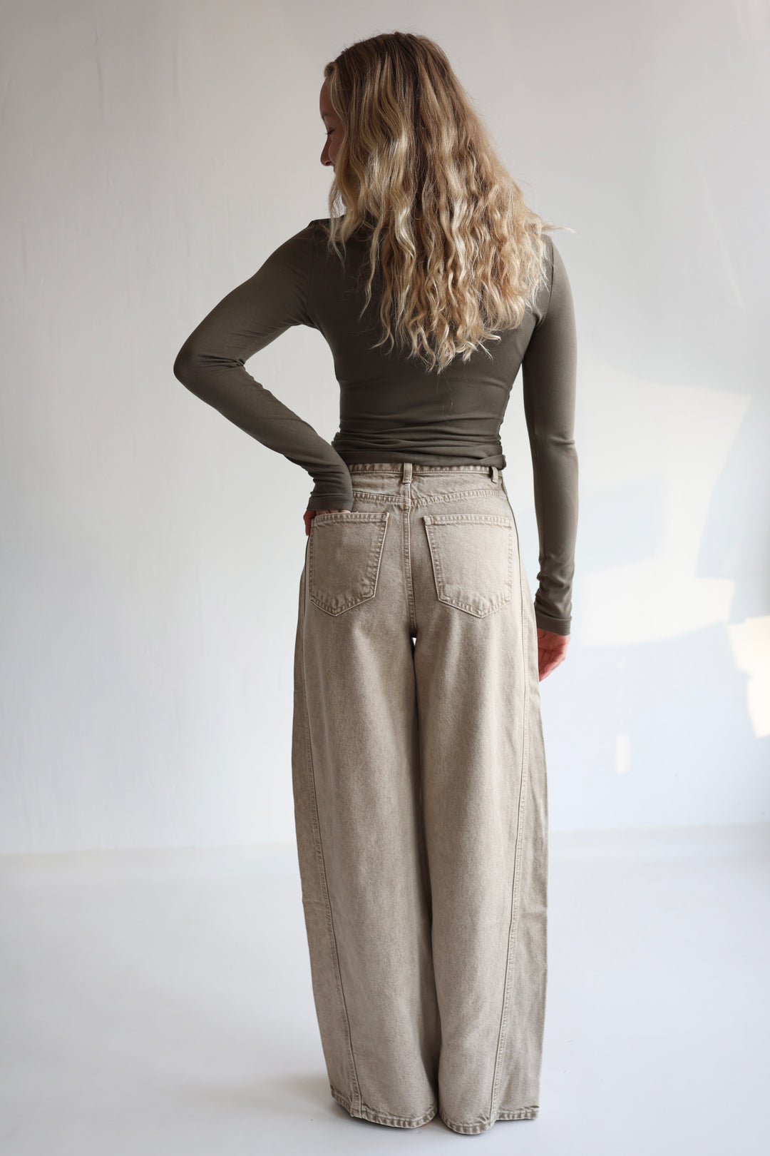 Relaxed Barrel Fit Jeans Juna