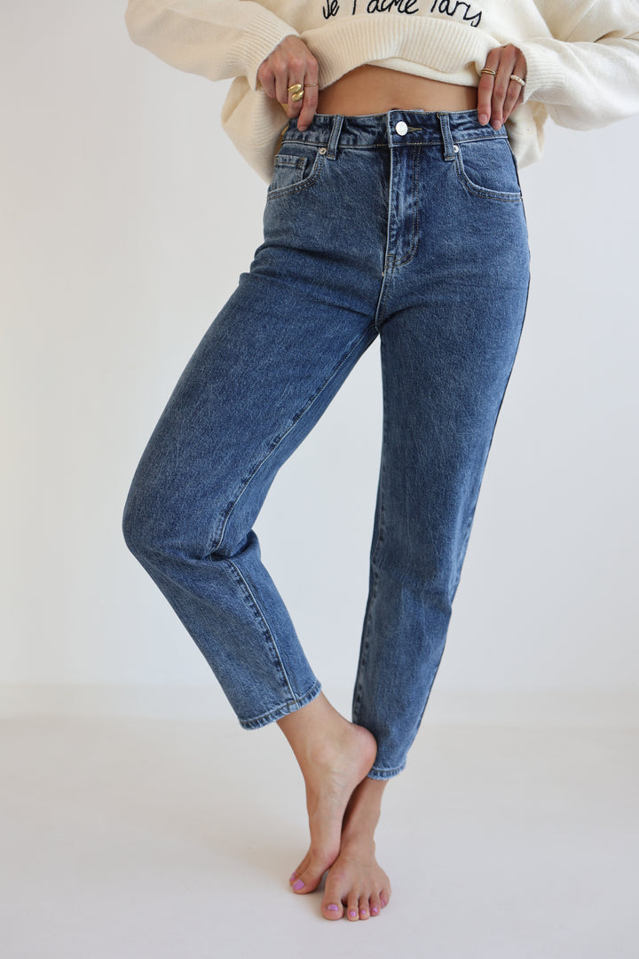 Classic Motion Mom Jeans