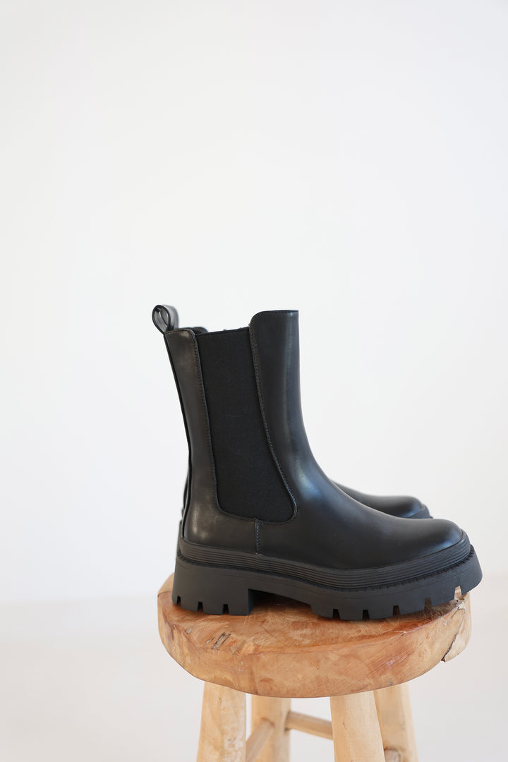 Platform Chelsea Boots Emilia