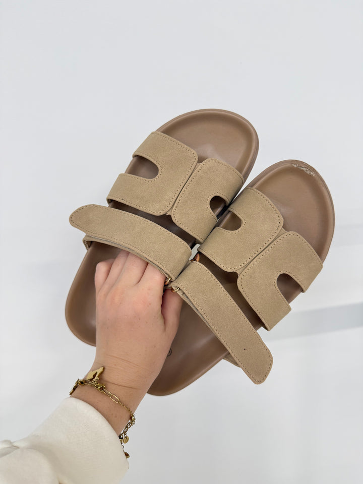 CASUAL SLIDE SANDALS CREME GR.L/40 (B-WARE)
