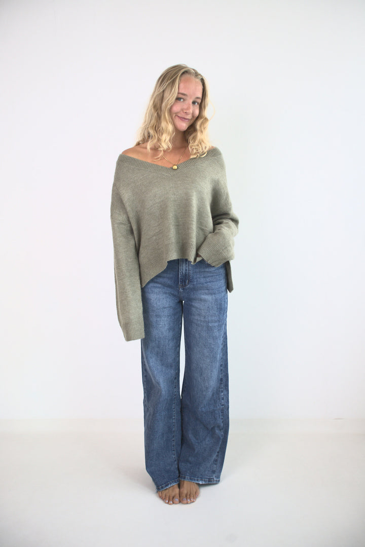 Downtown Classic Straight Fit Jeans