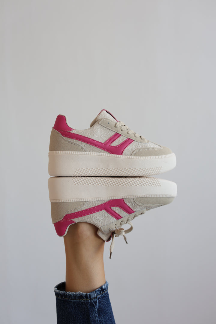Smile Club Sneakers
