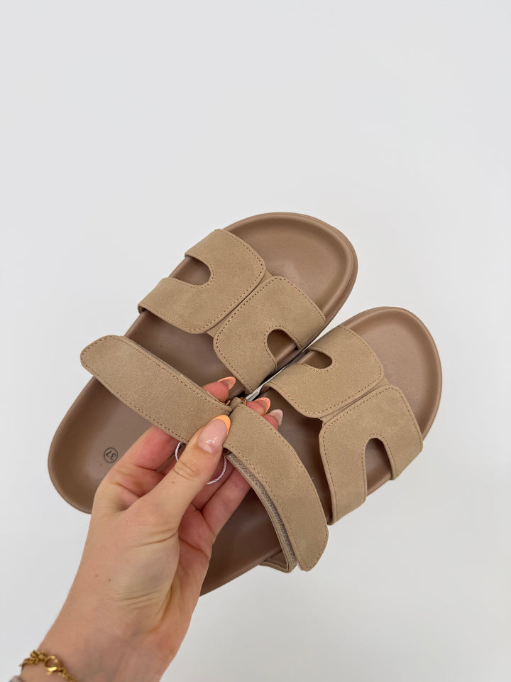 CASUAL SLIDE SANDALS CREME GR.37 (B-WARE)