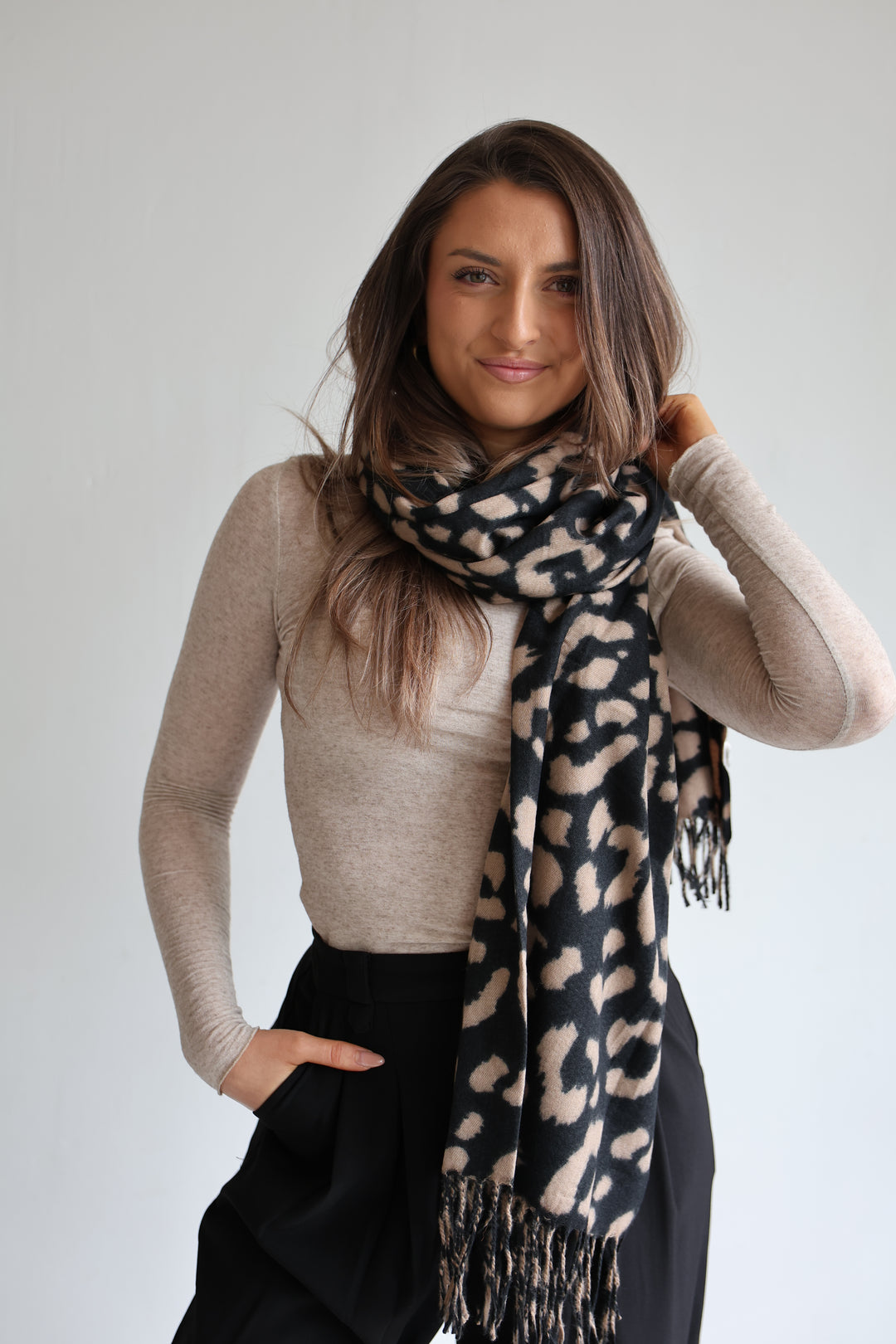 Langer Schal Leo Love