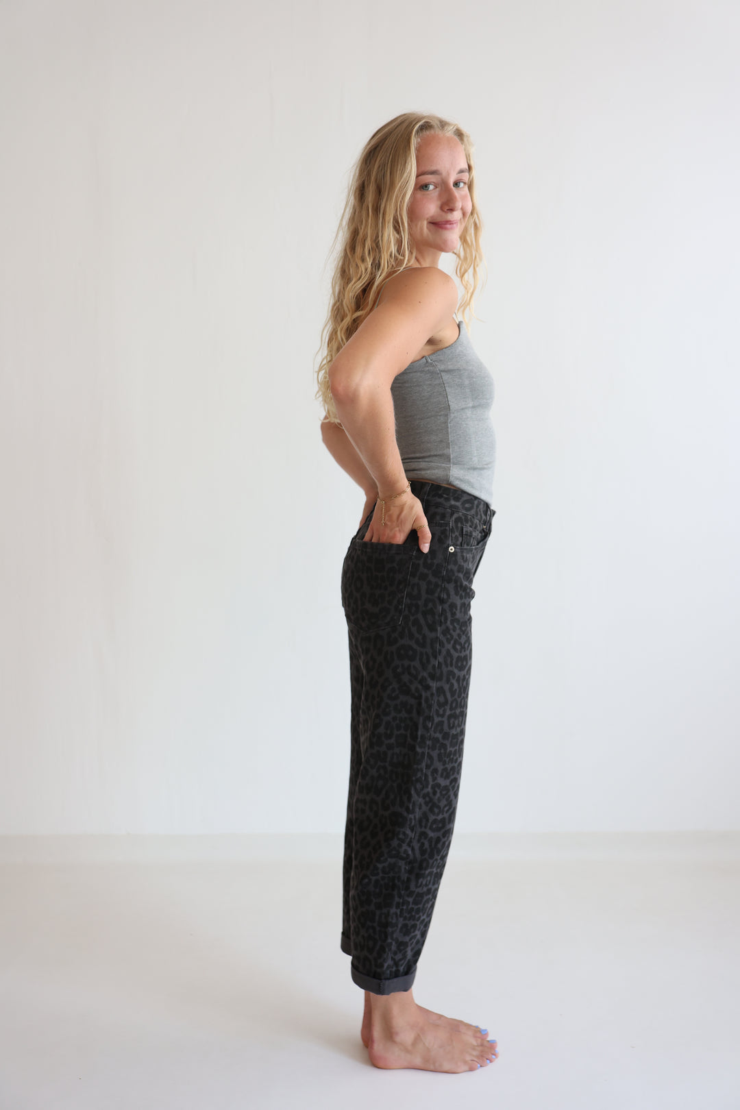 Noir Wild Mom Jeans