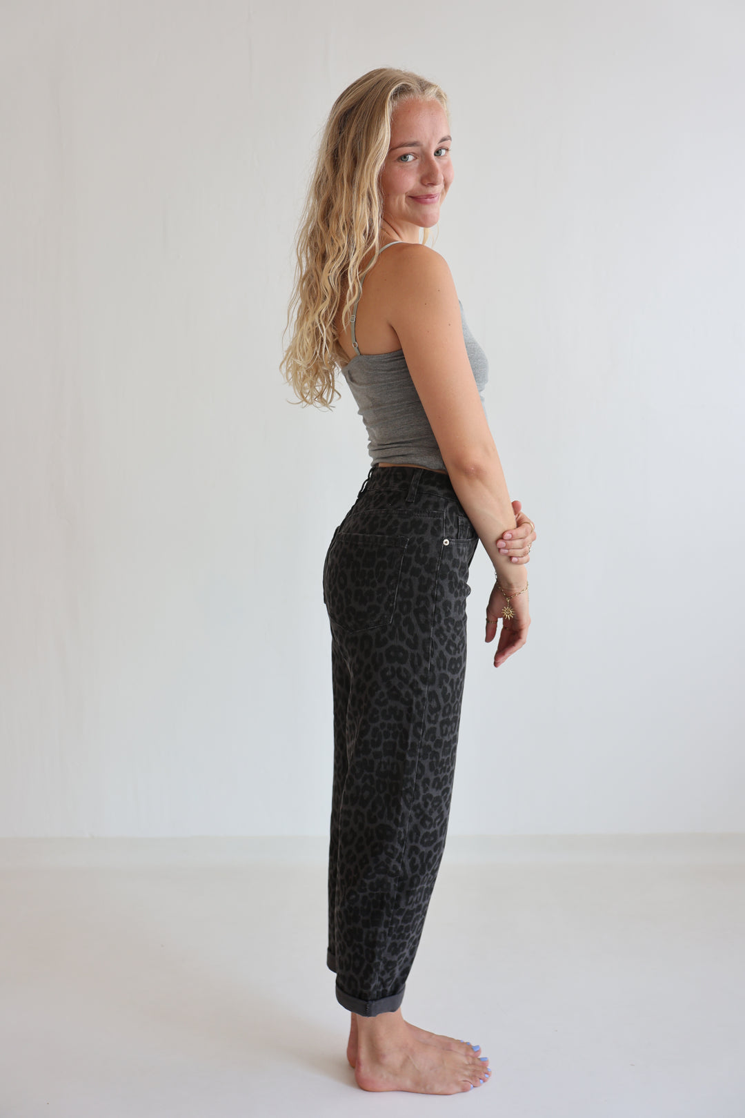 Noir Wild Mom Jeans