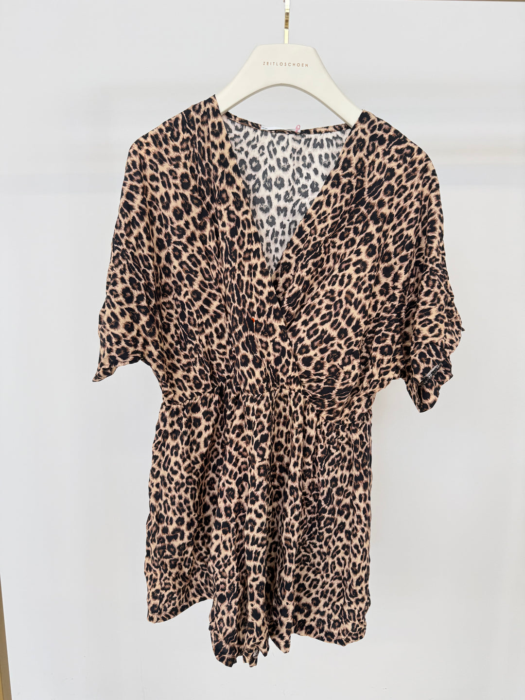 KURZER JUMPSUIT MIT LEOPRINT (B-WARE)