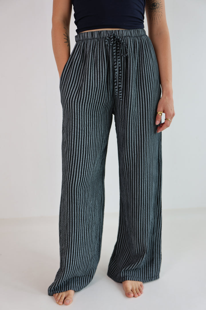 Lange Musselinhose mit Streifen Little Lines
