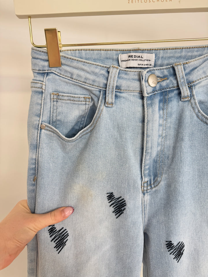 STRAIGHT FIT JEANS BLUE HEARTS GR.XS (B-WARE)