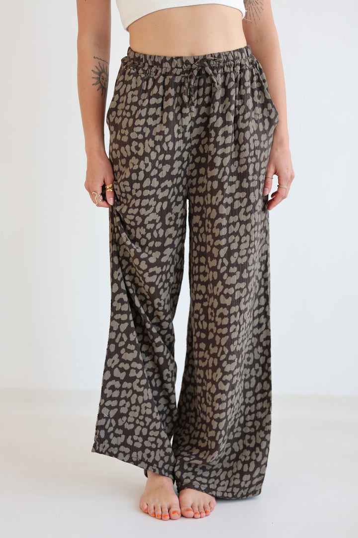 Musselinhose Wild Leo