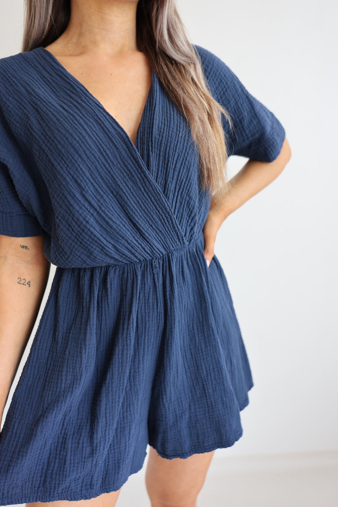 Musselin-Jumpsuit mit V-Ausschnitt Mara