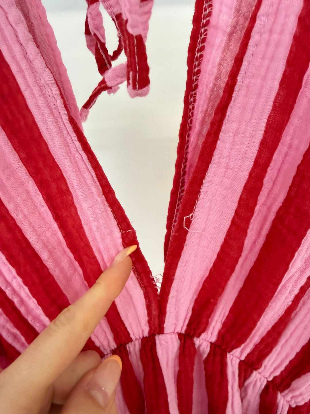 LANGES MUSSELINKLEID BLOCKSTRIPES CHERRY PINK (B-WARE)
