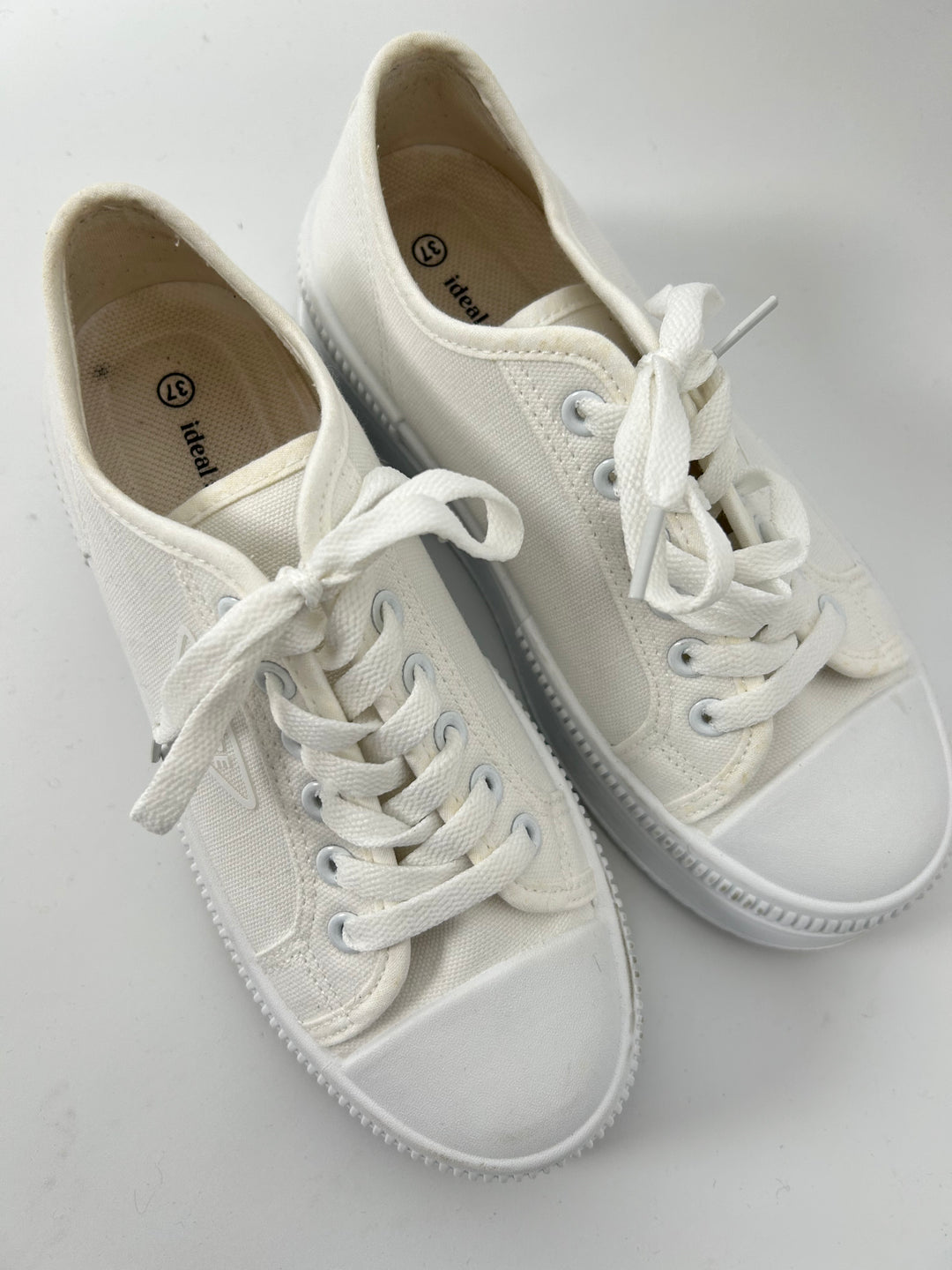 PLATEAU SNEAKER ON CLOUD GR.37 (B-WARE)