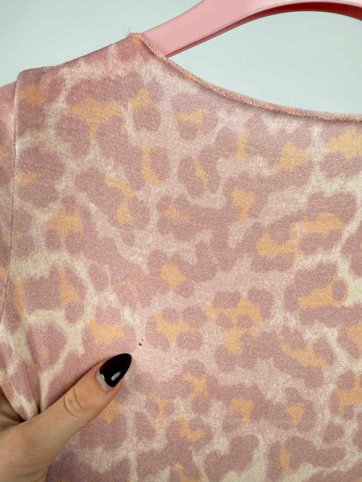 CASHMERE LONGSLEEVE MIT LEOPRINT ROSA (B-WARE)
