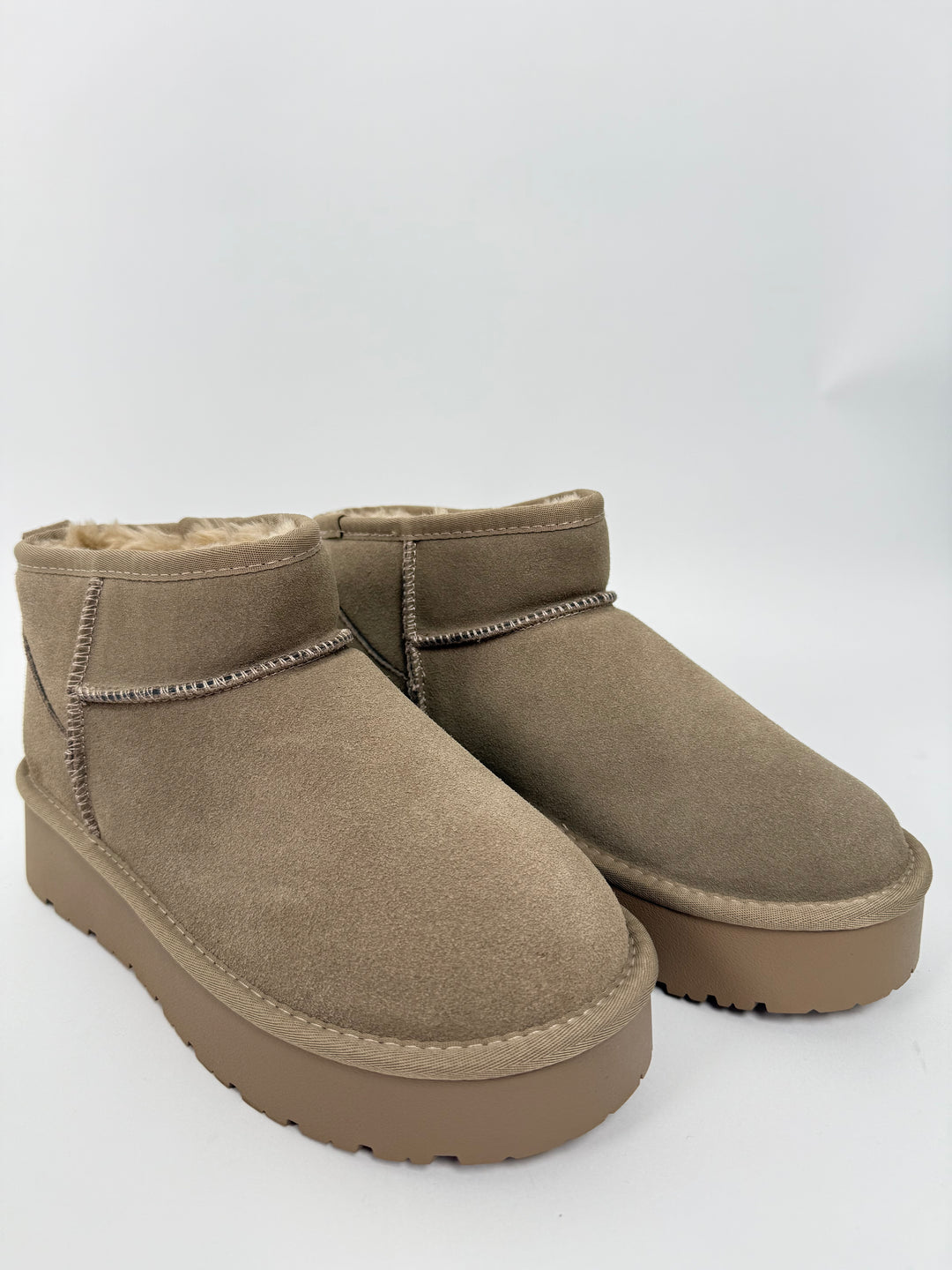 LEATHER MINI PLATEAU BOOTS OLIV (B-WARE)