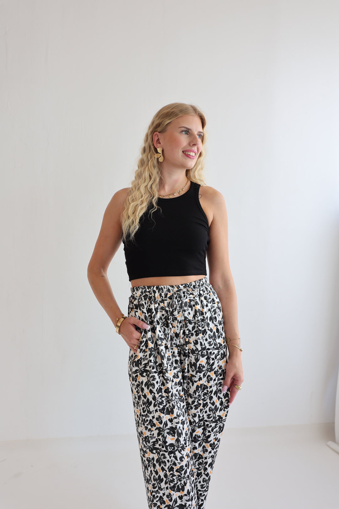 Lockere Hose aus Viskose Sunshine