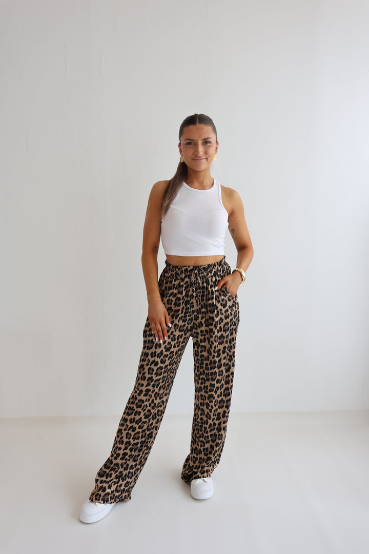 Lockere Hose mit Leoprint Lion