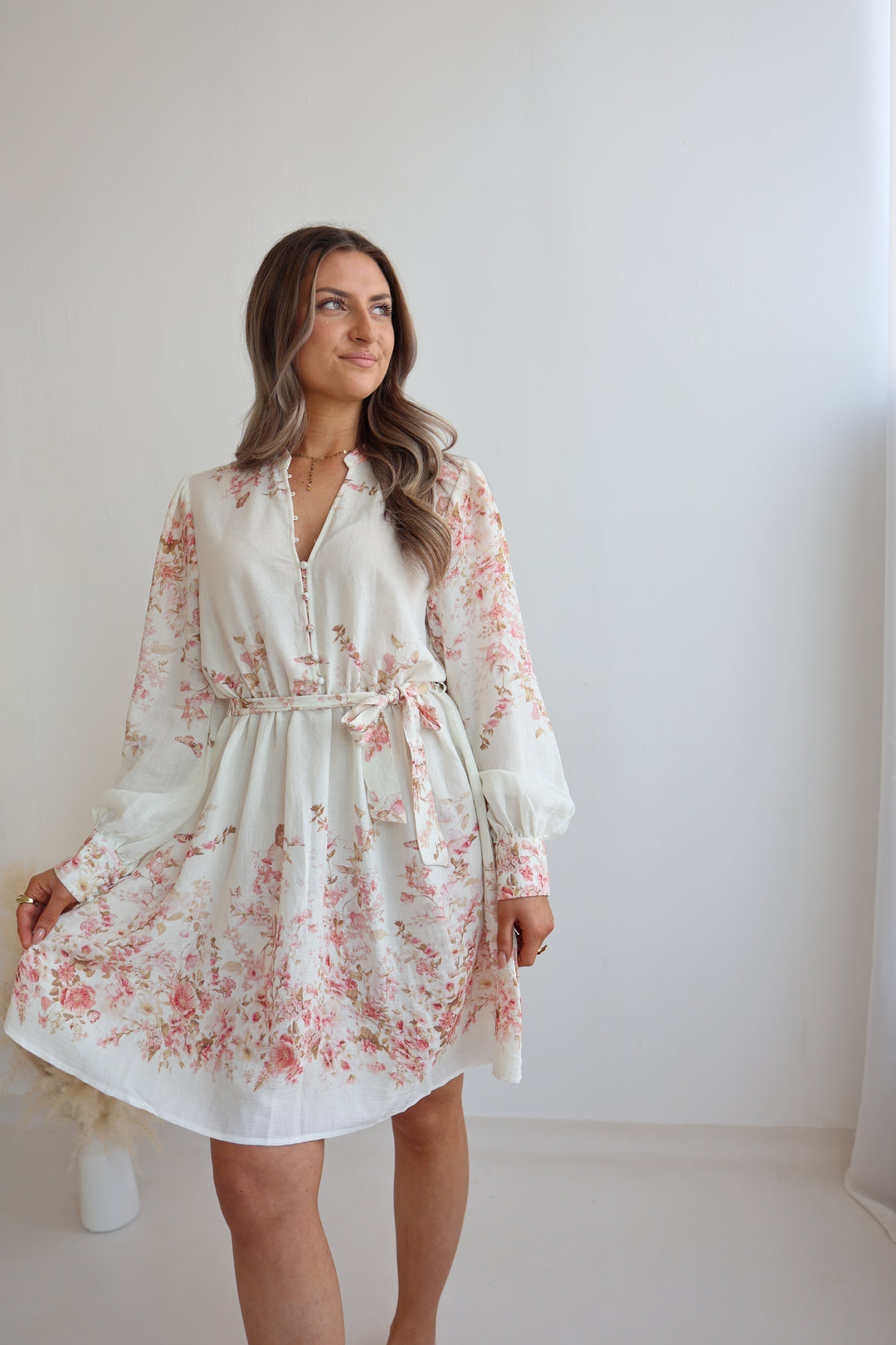 Kurzes Viskosekleid mit Floralprint Amalfi
