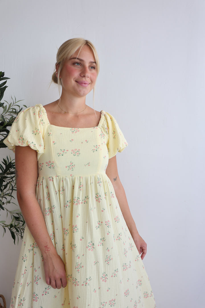 Langes Babydollkleid aus Musselin Soleil