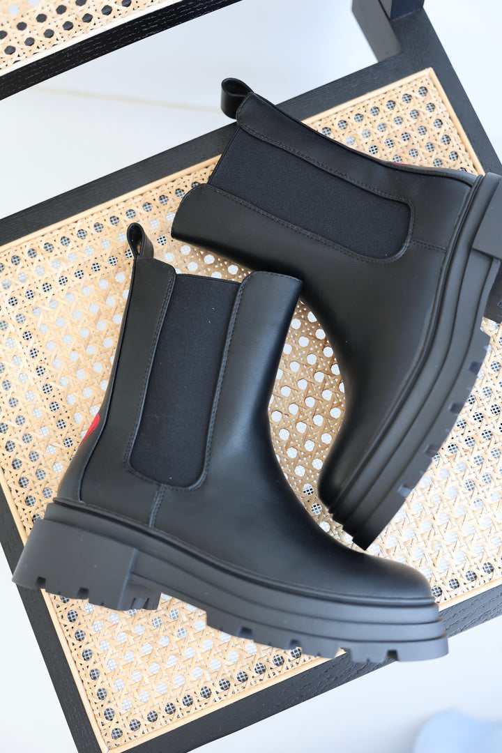 Chelsea Boots Red Heart