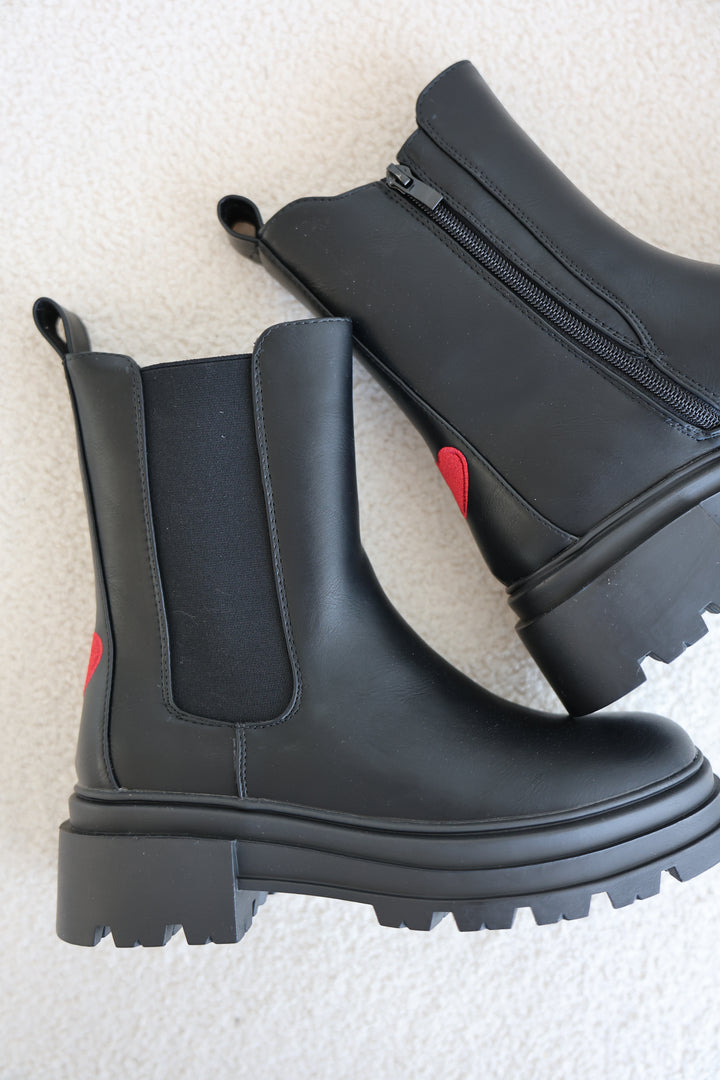 Chelsea Boots Red Heart