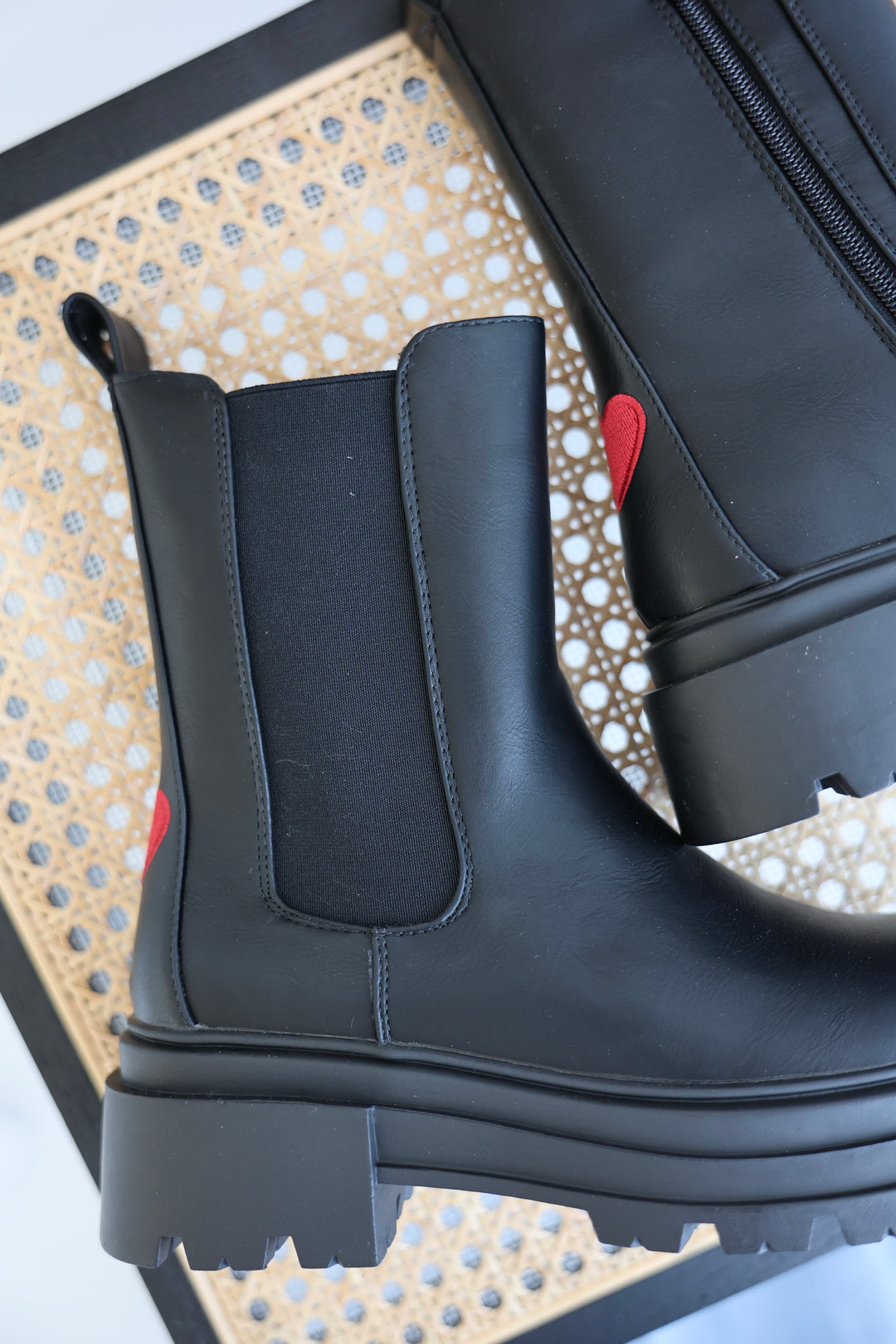 Chelsea Boots Red Heart