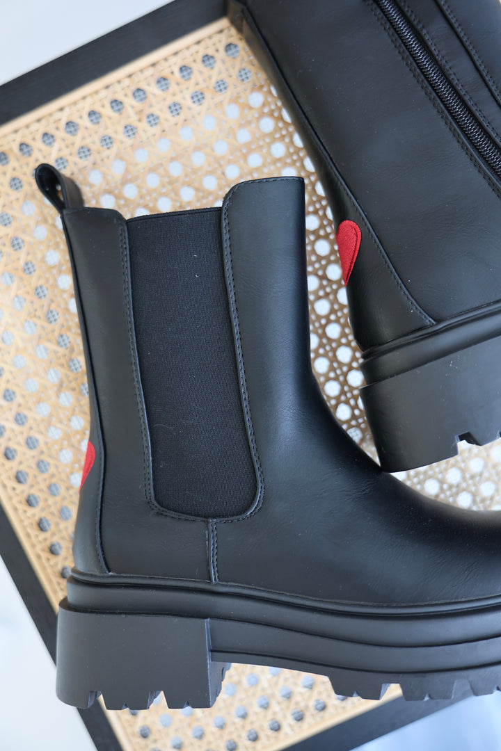 Chelsea Boots Red Heart