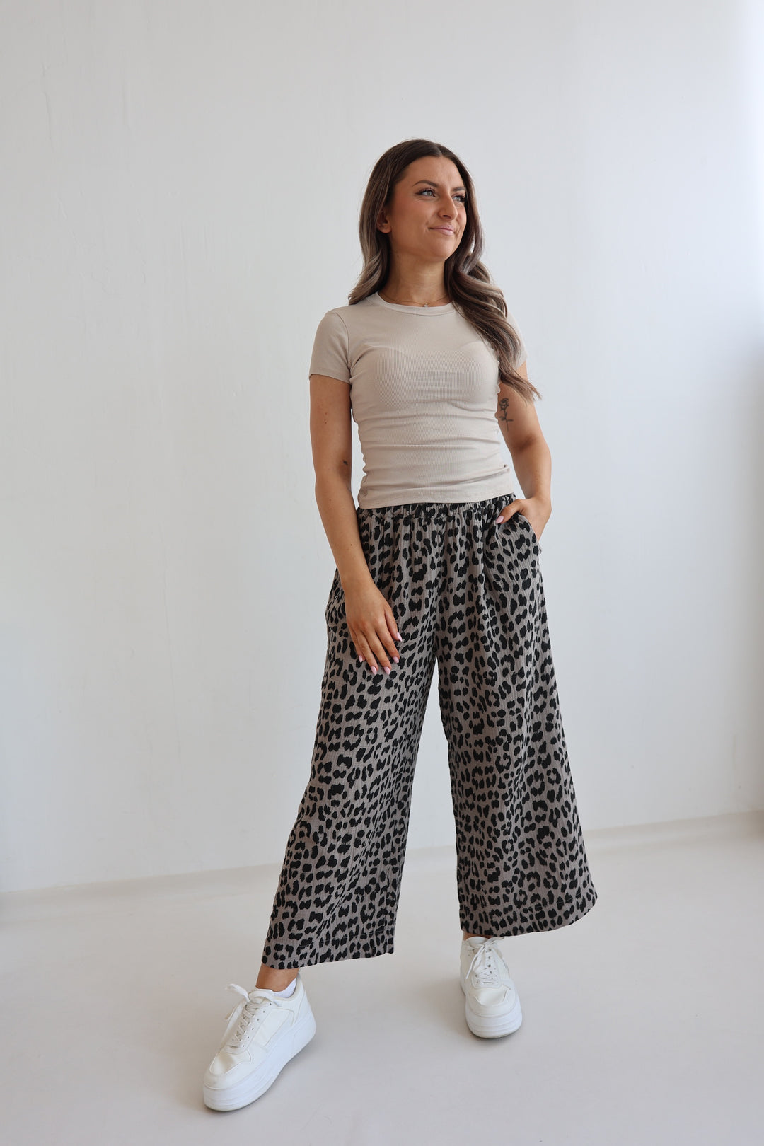 3/4 Musselinhose mit Leoprint