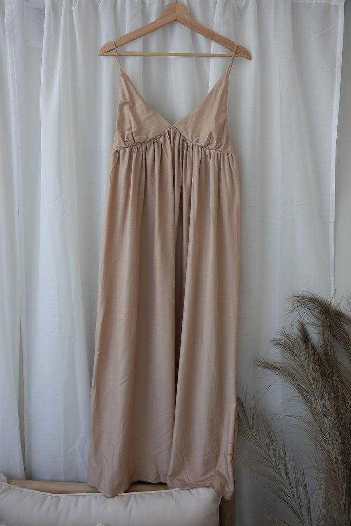 Langes Kleid Nude Nights