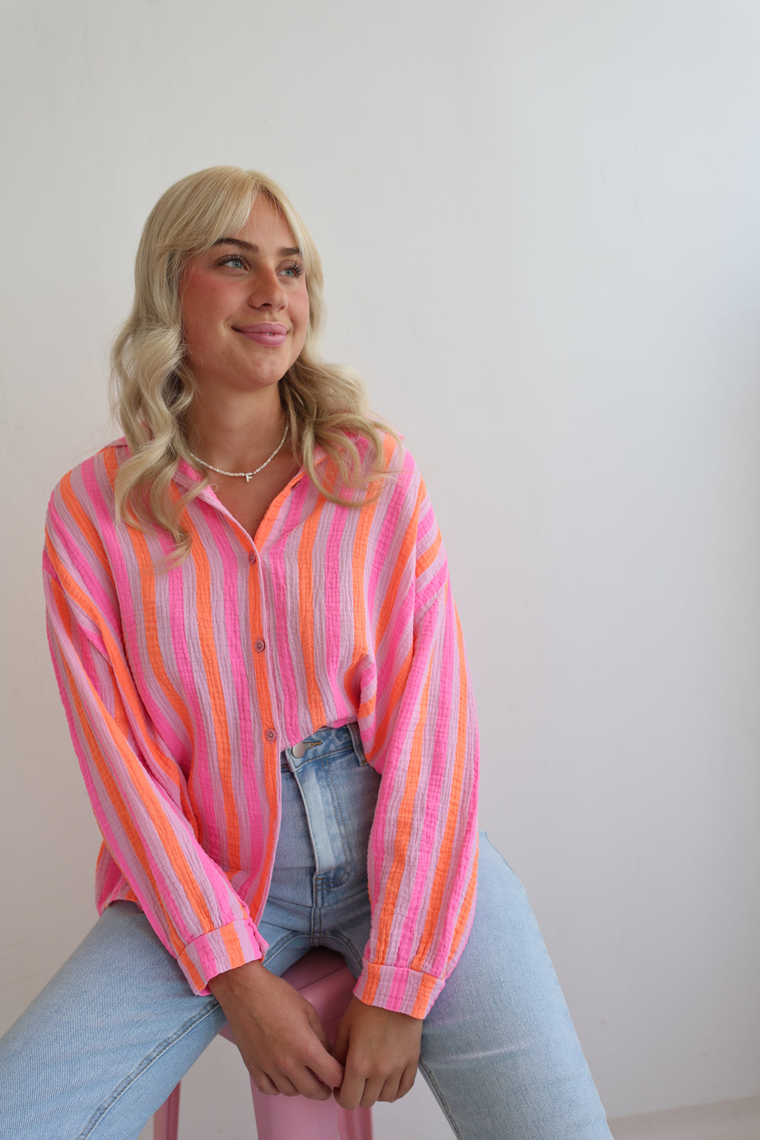 Kurzes Blusenhemd aus Musselin Neon Stripes