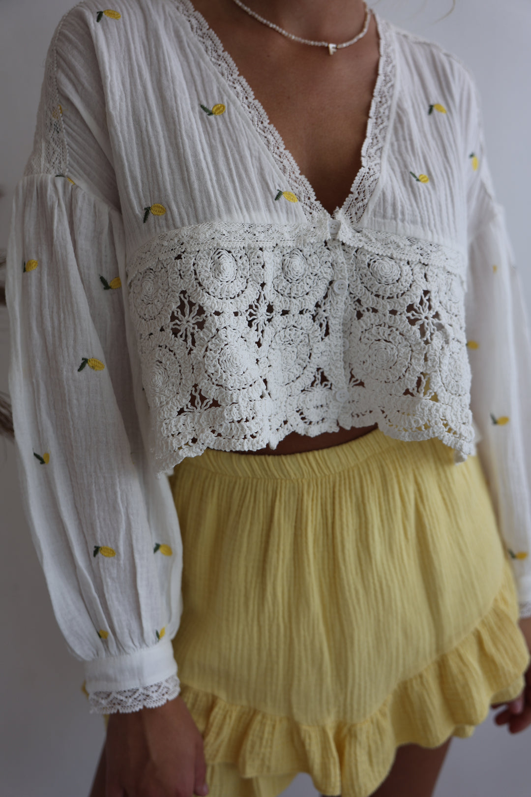 Cropped Bluse aus Musselin Lemons Everywhere