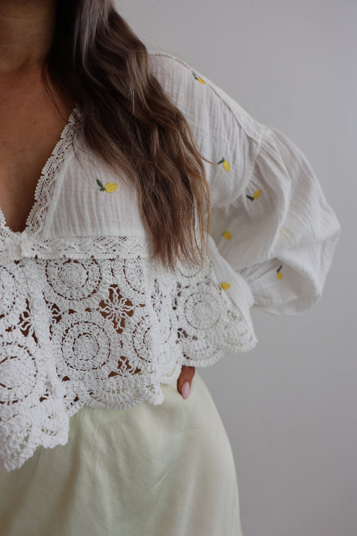 Cropped Bluse aus Musselin Lemons Everywhere