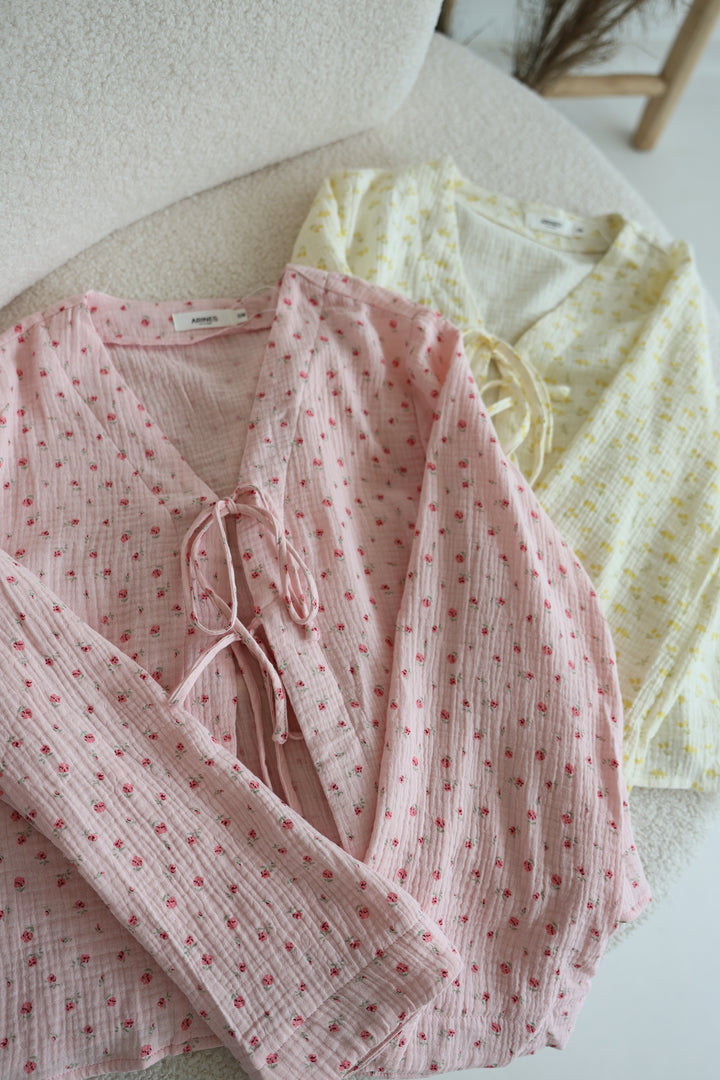 Musselinbluse zum Binden All over Roses