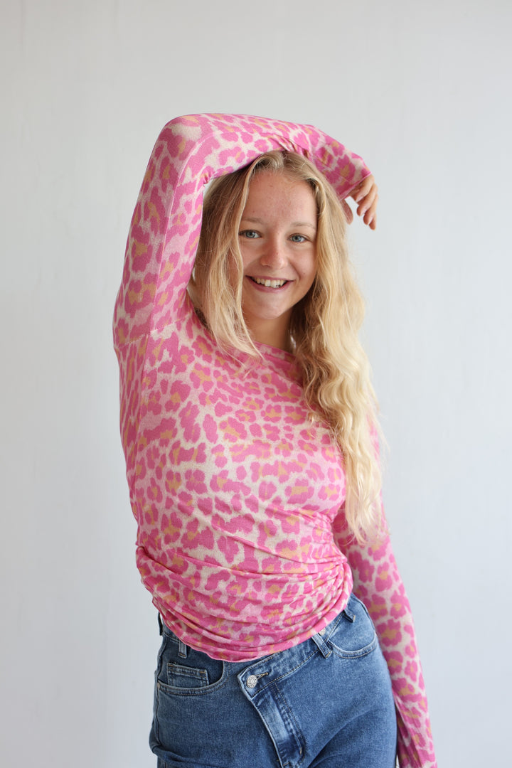 Cashmere Longsleeve mit Leoprint