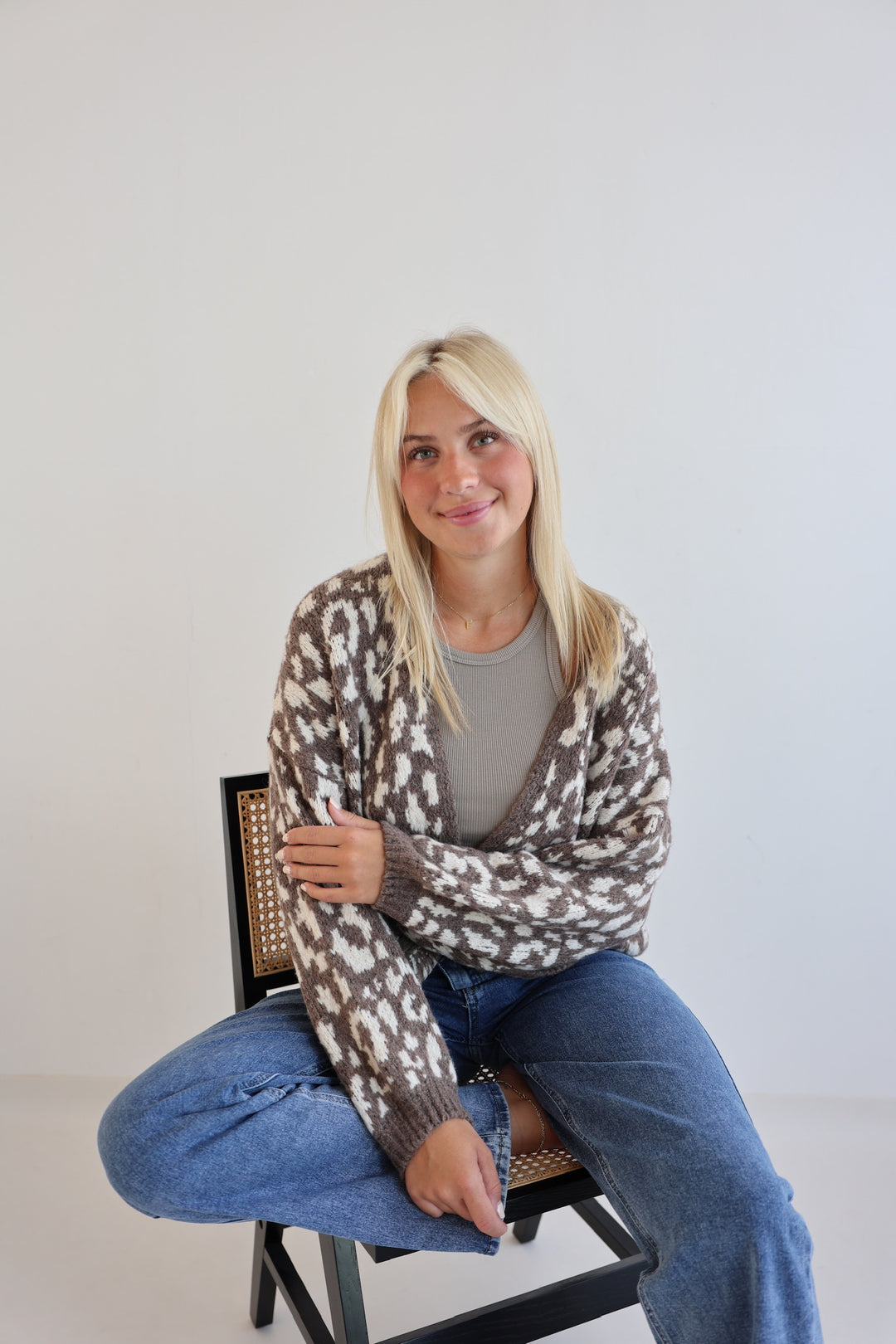 Offener Cardigan mit Leoprint