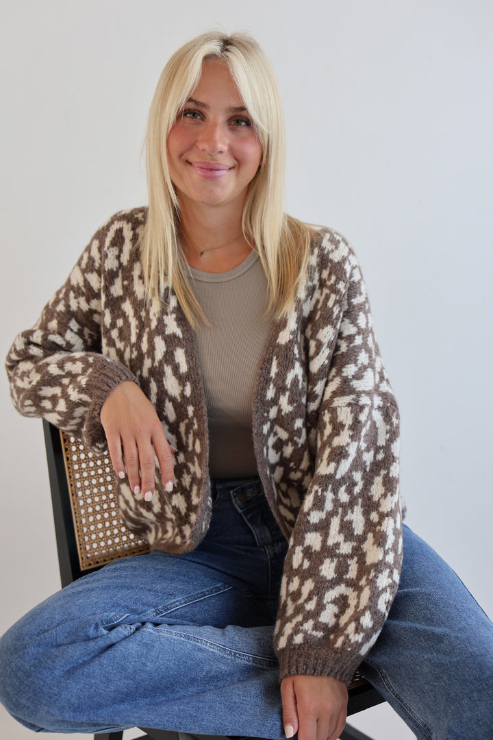 Offener Cardigan mit Leoprint