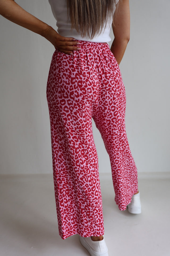 3/4 Musselinhose mit Leoprint