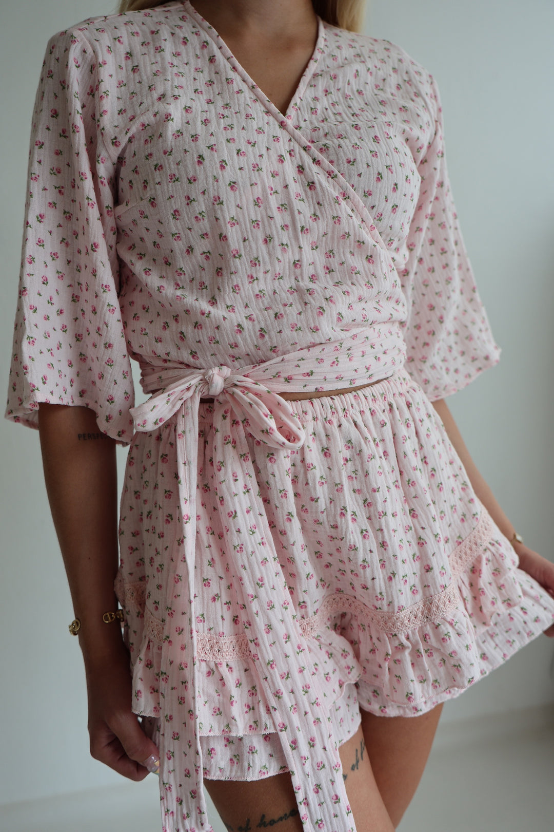 Wickelbluse aus Musselin Flowers & Love