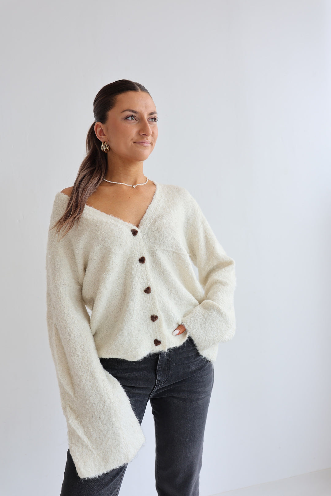 Kuscheliger Cardigan mit Herzknöpfen Tara