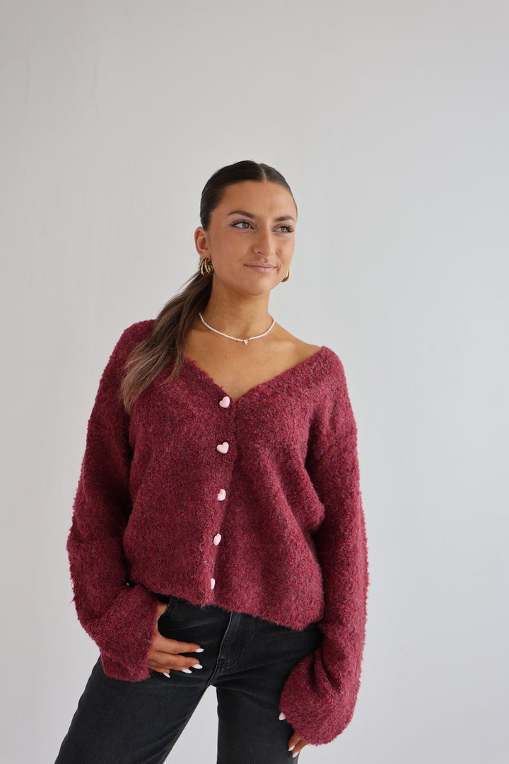 Kuscheliger Cardigan mit Herzknöpfen Tara