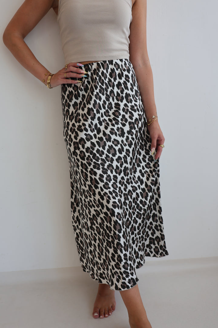 Langer Rock mit Leoprint Lion