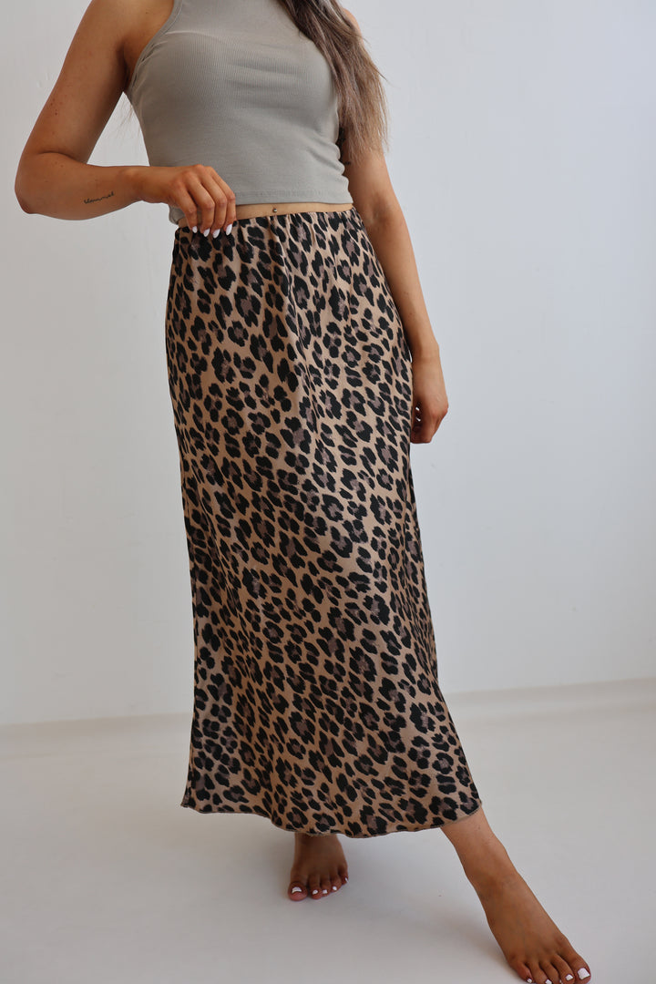 Langer Rock mit Leoprint Lion