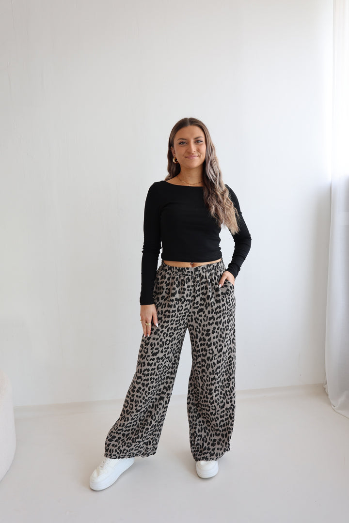 Lange Musselinhose mit Leoprint Leolove